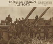 874366 Afbeelding van een legeroefening van de genie in Hotel de l'Europe (Vredenburg 14) dat gesloopt wordt.